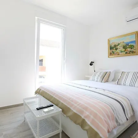 Navi Appartement Bibinje