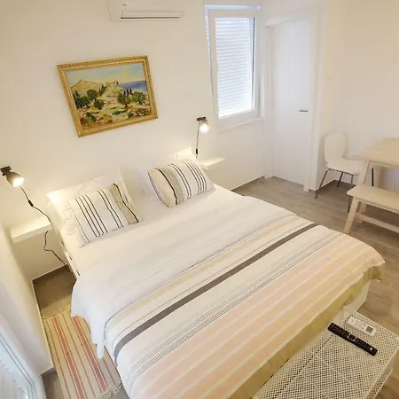 Apartment Navi