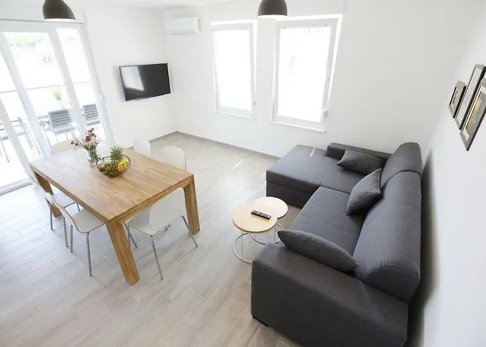 Navi Lägenhet Bibinje