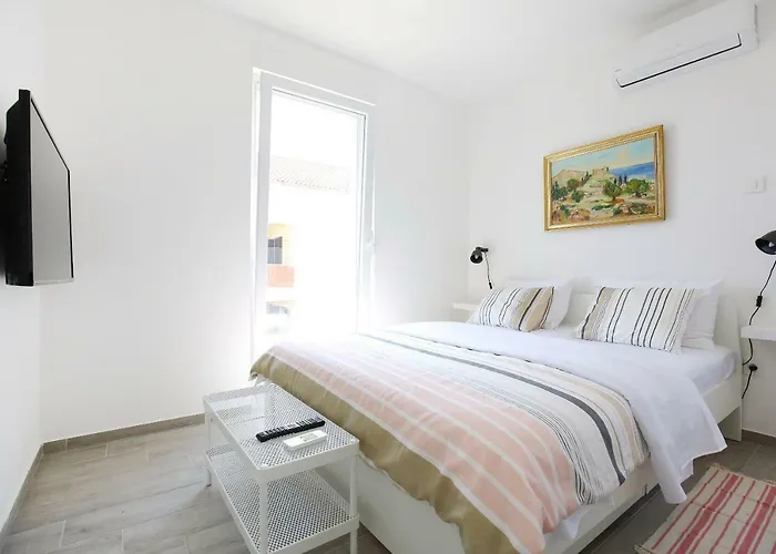 Navi Lejlighed Bibinje